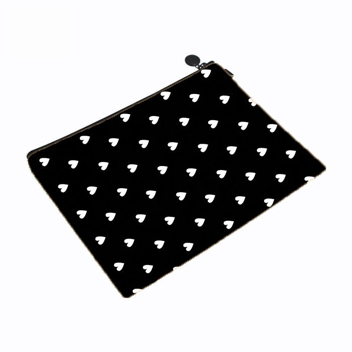 Heart Grid Makeup Bag